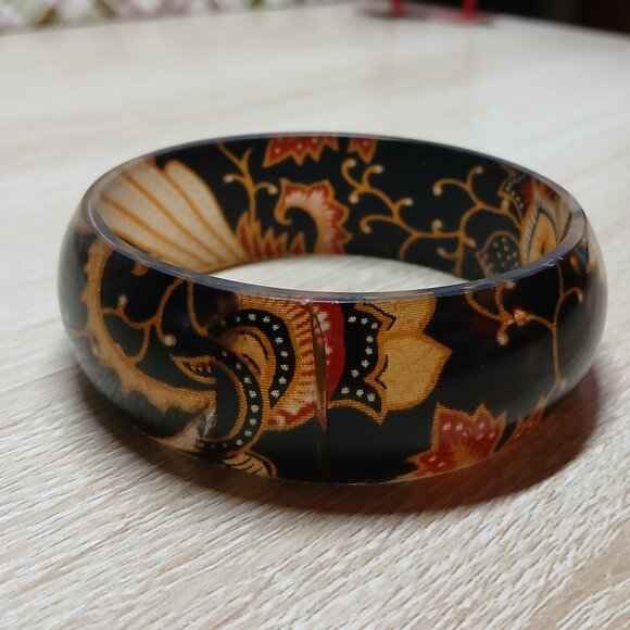 Vintage Resin Patterned Bangle Bracelet Costume Jewelry #22 - Picture 7 of 8